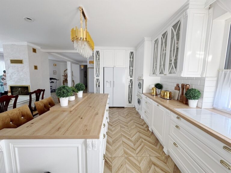 Dom wolnostojący usadowiony na działce 1250 m2