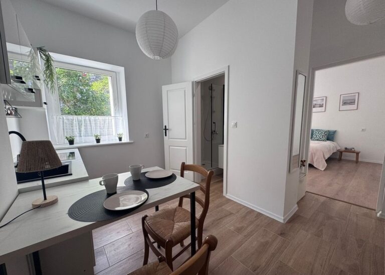 Przytulna kawalerka po generalnym remoncie – 32 m²